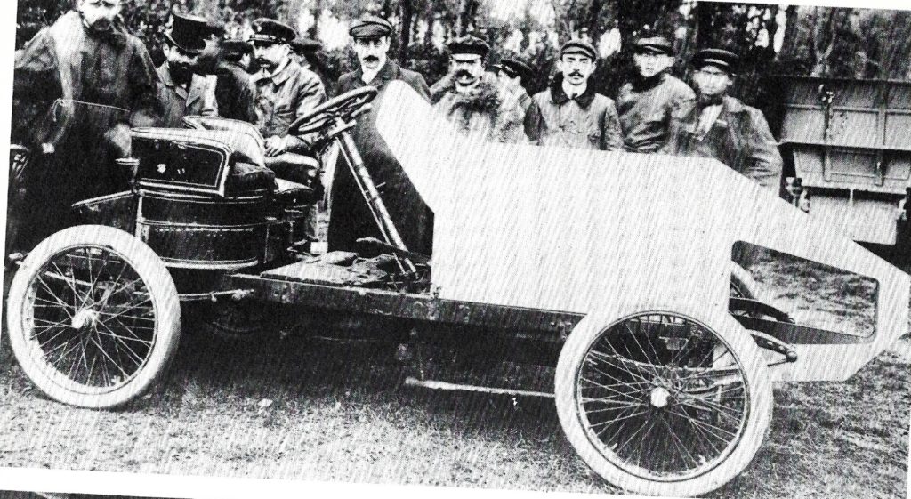 A Darrac "Sharknose" at the 1904 Dourdan speed trials